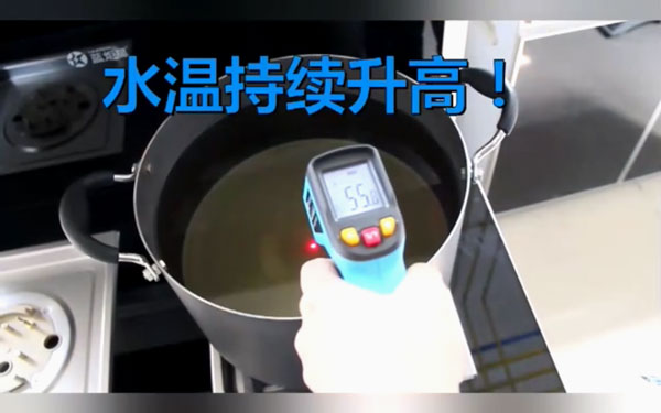 藍(lán)炬星S5集成灶對比直火，旋火燒水快3-4分鐘!